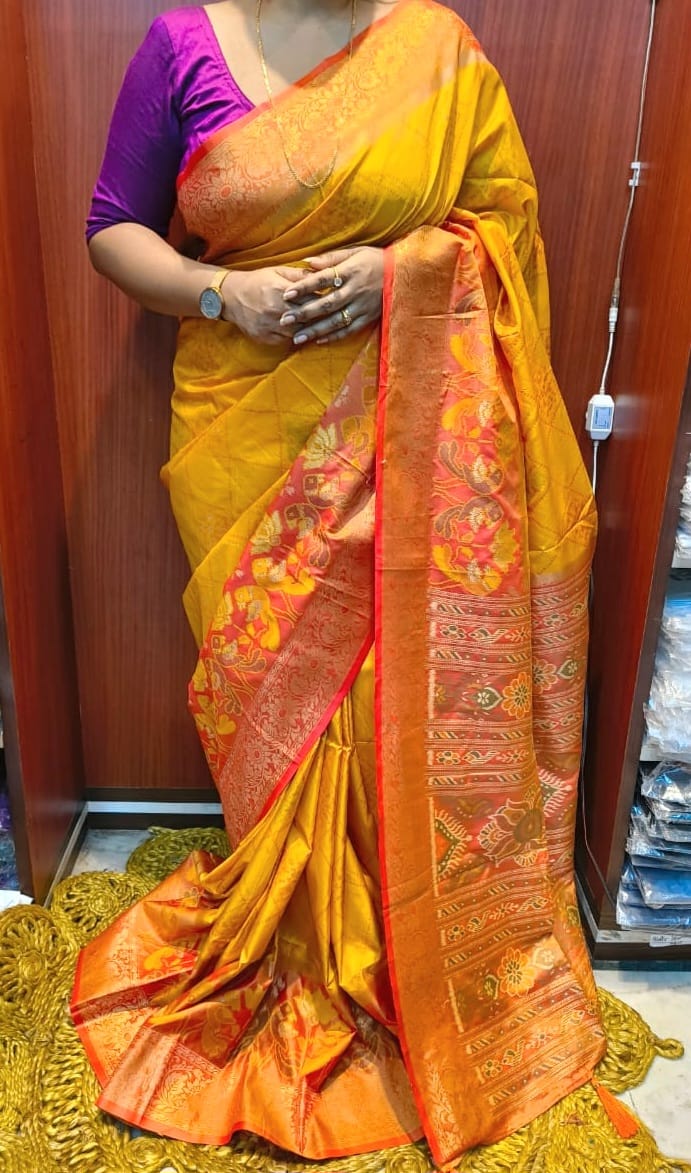 Semi Pochampally Ikkat saree