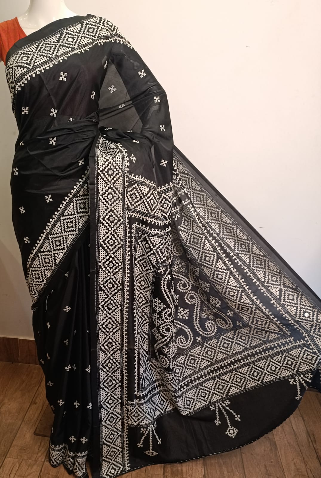 Soft blended bangalore silk gujrati Stitch