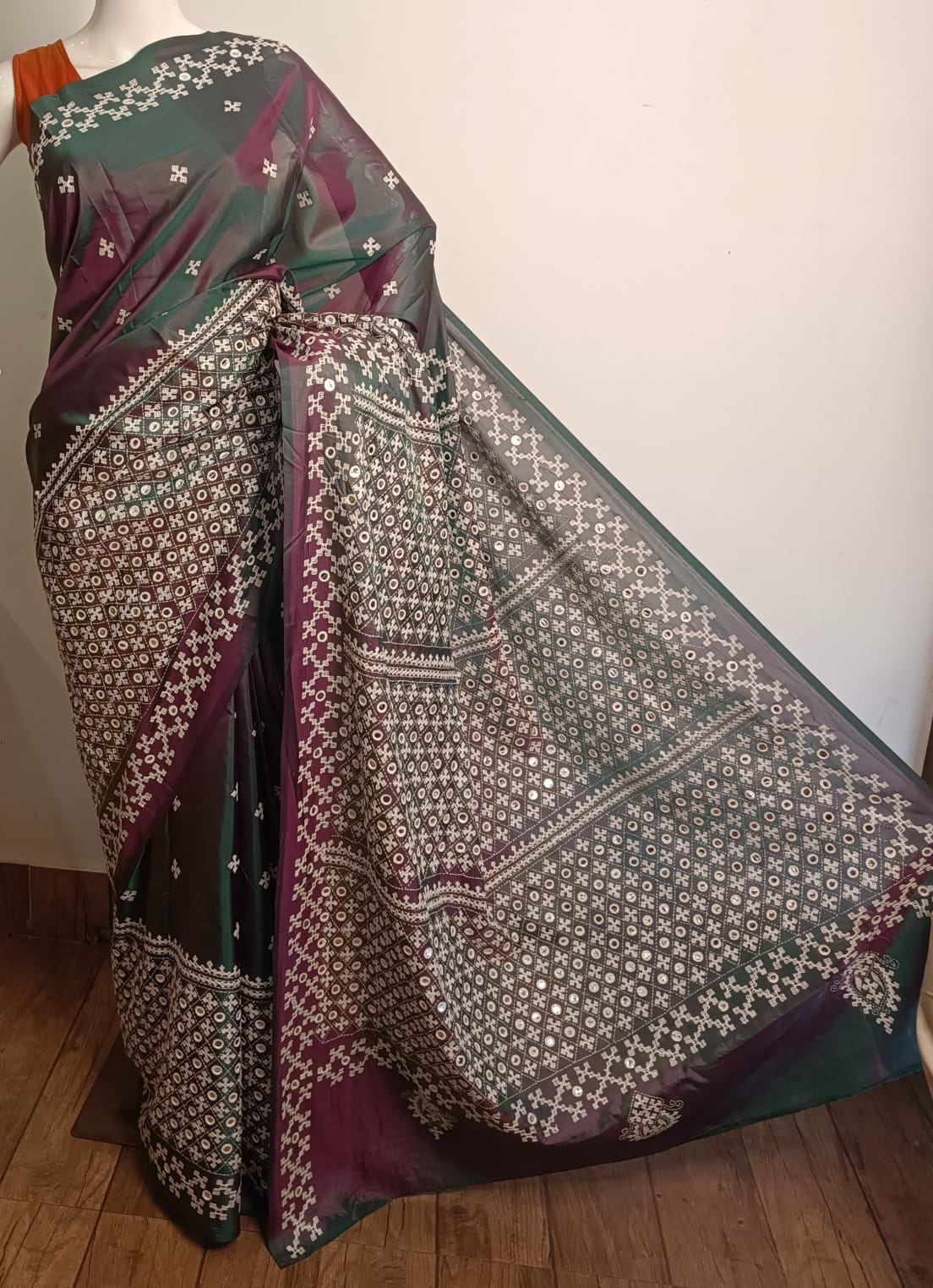 Soft blended bangalore silk gujrati Stitch